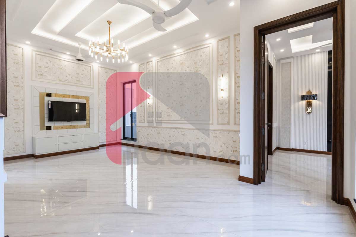 1 Kanal House for Sale in Block D, Phase 6, DHA Lahore
