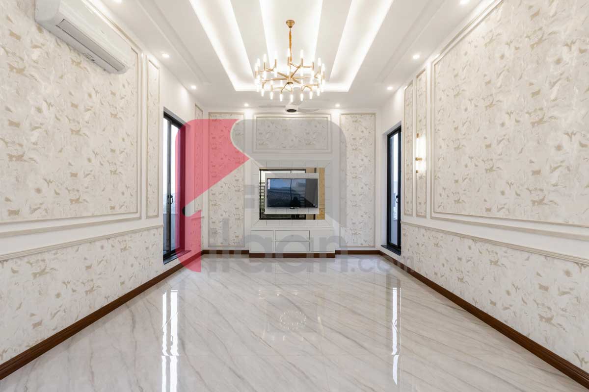 1 Kanal House for Sale in Block D, Phase 6, DHA Lahore