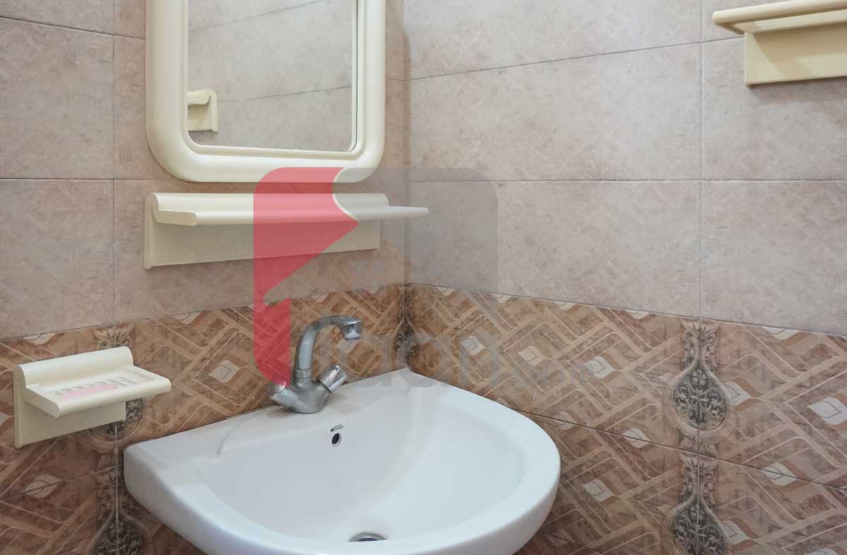 10 Marla House for Sale in Iqbal block, Sector E, Bahria Town, Lahore (Furnished)