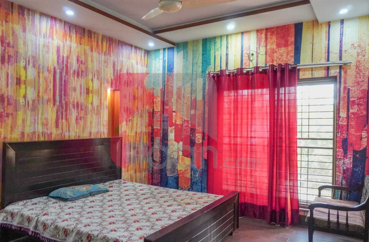10 Marla House for Sale in Iqbal block, Sector E, Bahria Town, Lahore (Furnished)