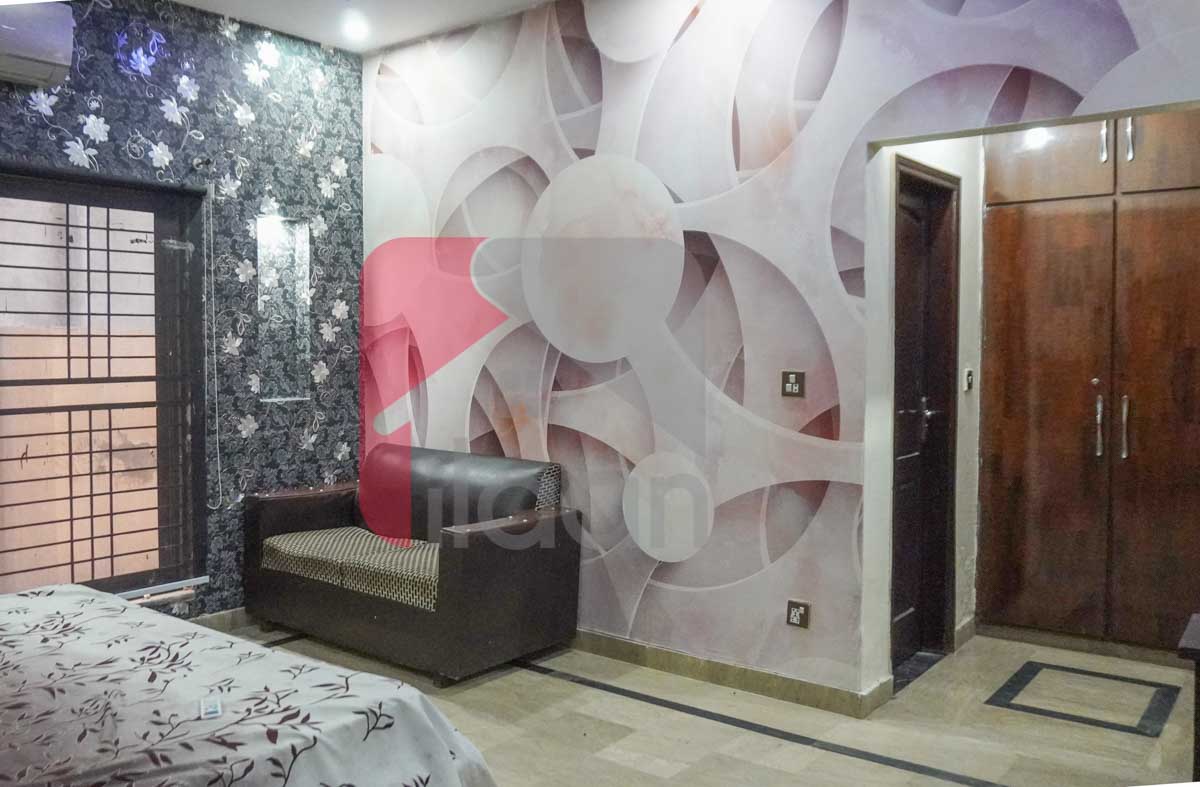10 Marla House for Sale in Iqbal block, Sector E, Bahria Town, Lahore (Furnished)
