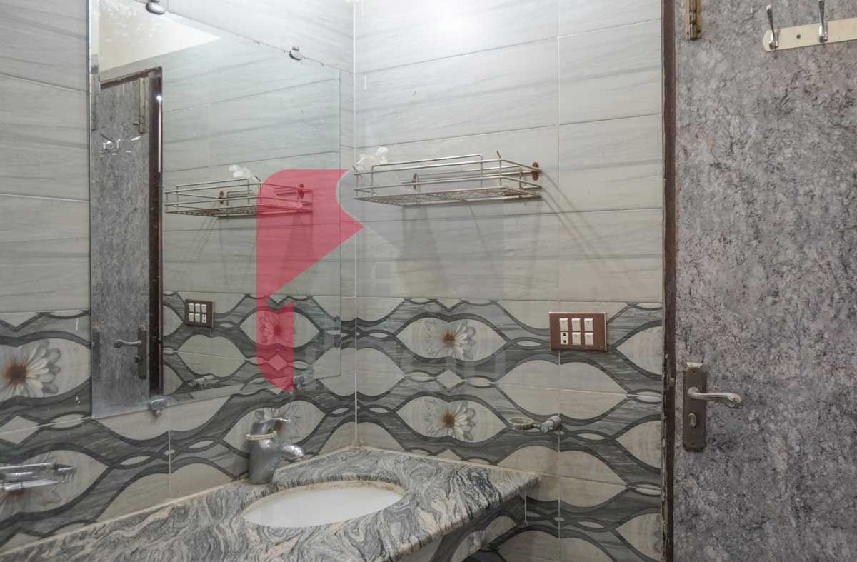 10 Marla House for Sale in Iqbal block, Sector E, Bahria Town, Lahore (Furnished)