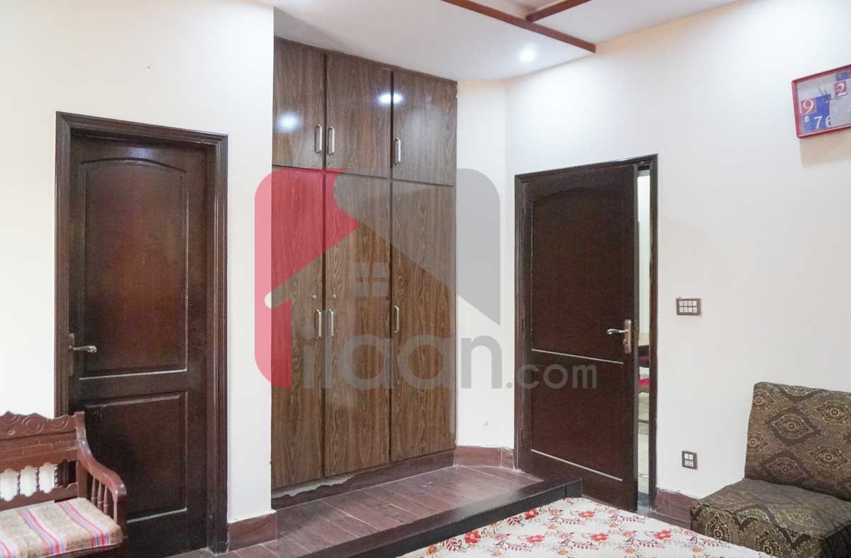 10 Marla House for Sale in Iqbal block, Sector E, Bahria Town, Lahore (Furnished)