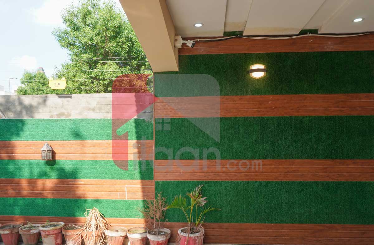 10 Marla House for Sale in Iqbal block, Sector E, Bahria Town, Lahore (Furnished)