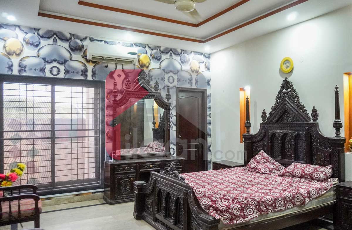 10 Marla House for Sale in Iqbal block, Sector E, Bahria Town, Lahore (Furnished)