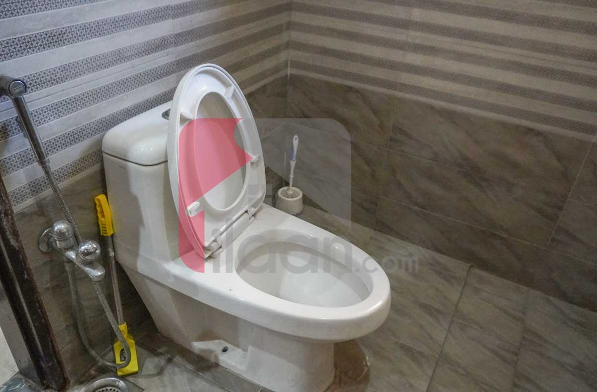 10 Marla House for Sale in Iqbal block, Sector E, Bahria Town, Lahore (Furnished)