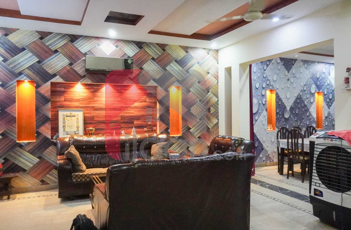10 Marla House for Sale in Iqbal block, Sector E, Bahria Town, Lahore (Furnished)