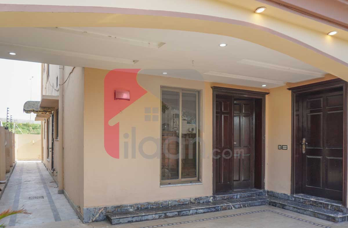 10 Marla House for Sale in Iqbal block, Sector E, Bahria Town, Lahore (Furnished)
