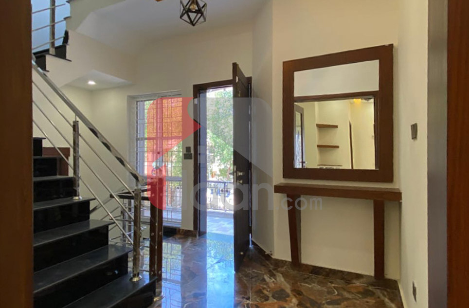 10 Marla House for Sale in Tulip Block, Sector C, Bahria Town, Lahore