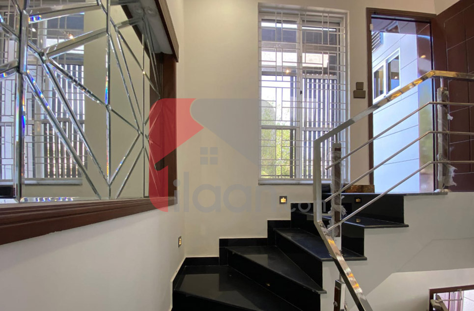 10 Marla House for Sale in Tulip Block, Sector C, Bahria Town, Lahore