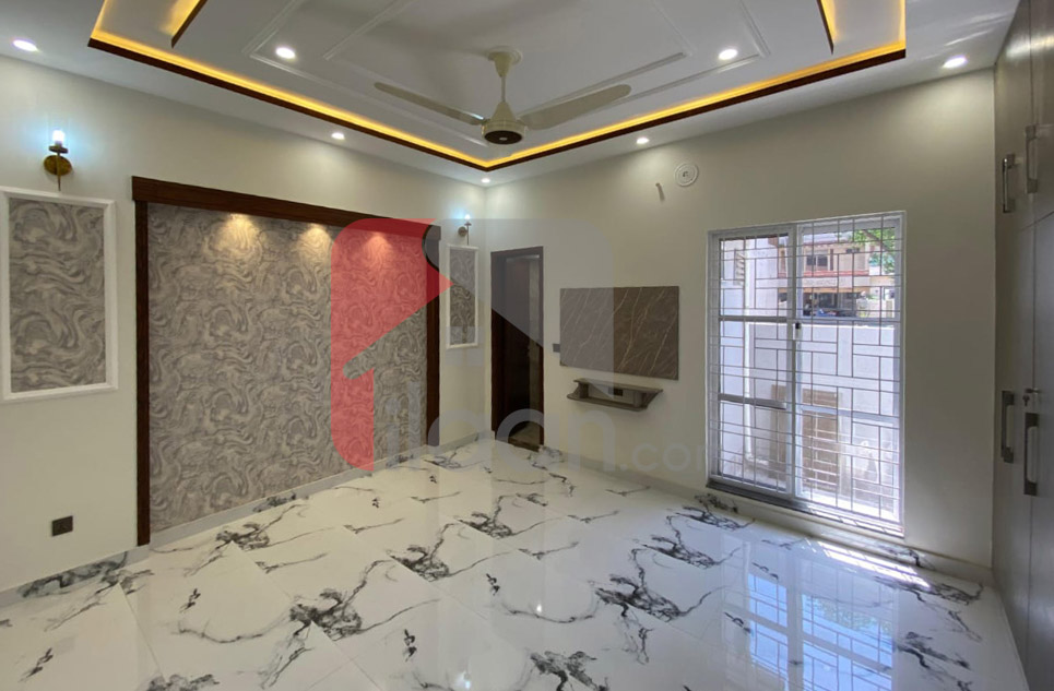 10 Marla House for Sale in Tulip Block, Sector C, Bahria Town, Lahore