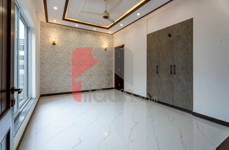 1 Kanal House for Sale in Block N, Phase 6, DHA Lahore