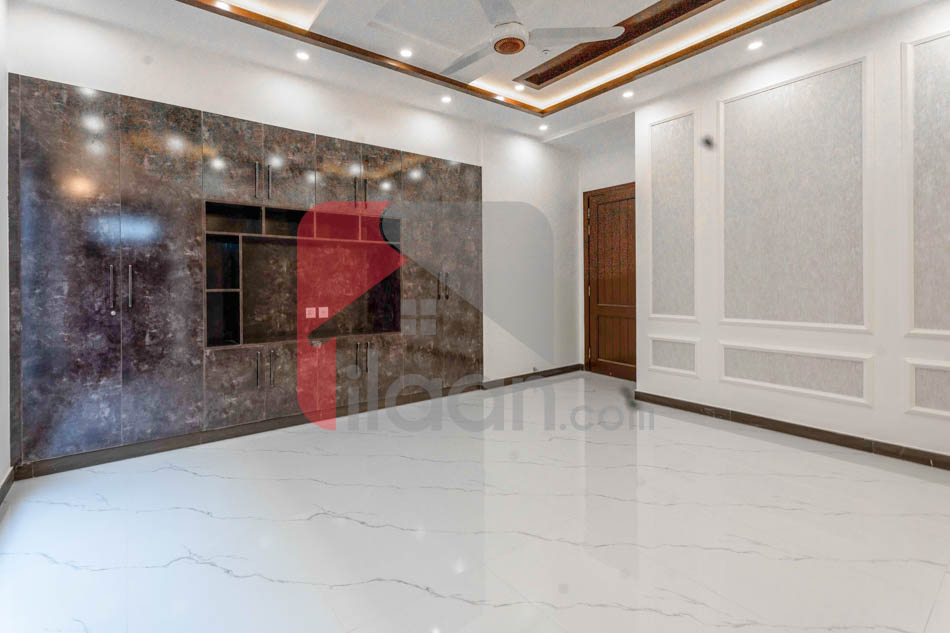 1 Kanal House for Sale in Block N, Phase 6, DHA Lahore