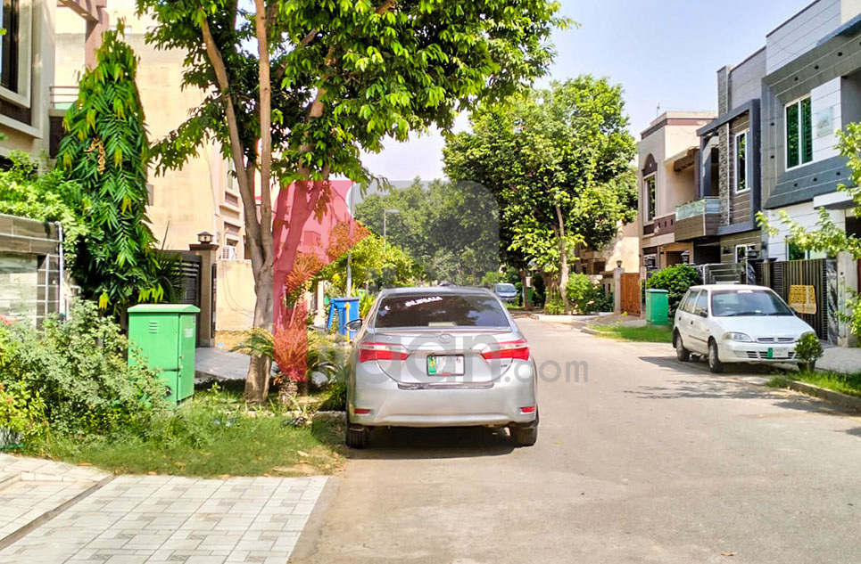 5 Marla House for Sale in Block AA, Sector D, Bahria Town, Lahore