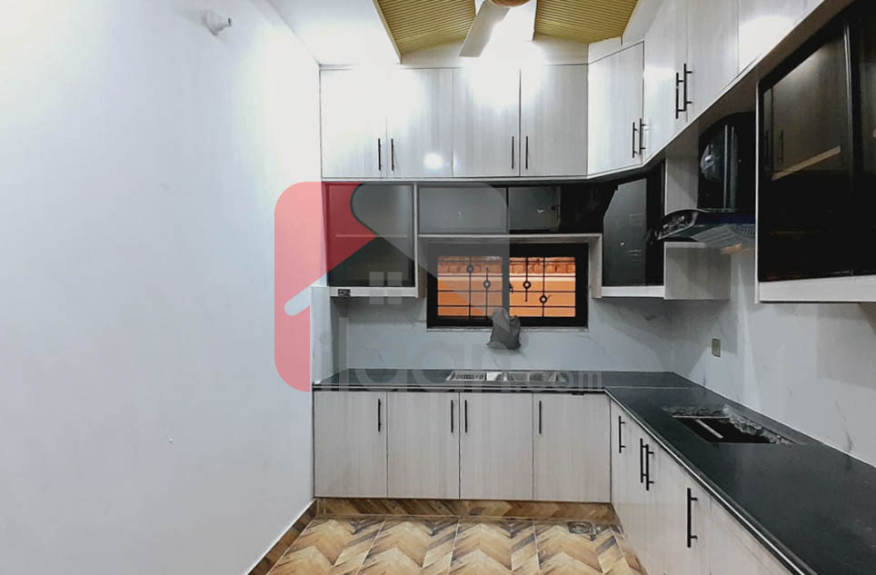 10 Marla House Sale in Phase 2, Nasheman-e-Iqbal, Lahore