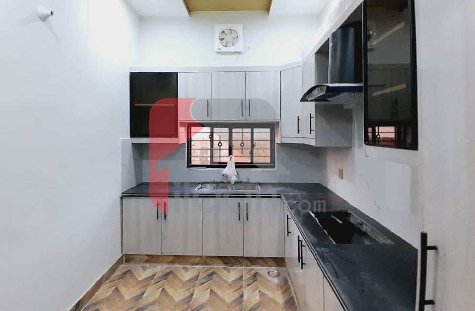 10 Marla House for Sale in Phase 2, Nasheman-e-Iqbal, Lahore