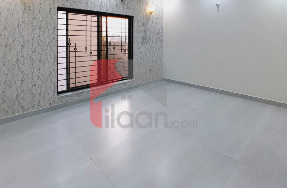 10 Marla House for Sale in Phase 2, Nasheman-e-Iqbal, Lahore