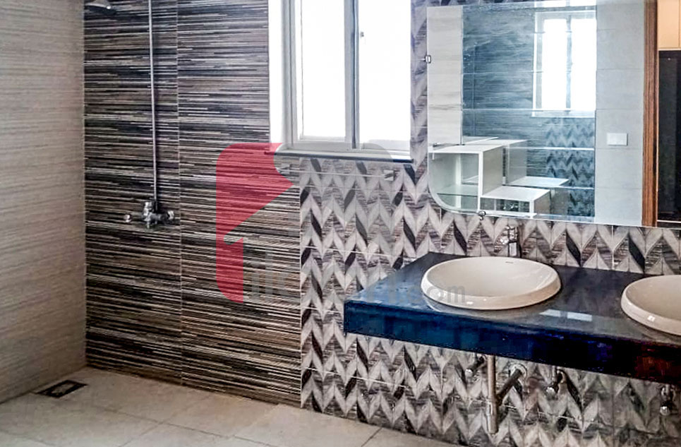 1 Kanal House for Rent (First Floor) in Block V, Phase 8, DHA Lahore