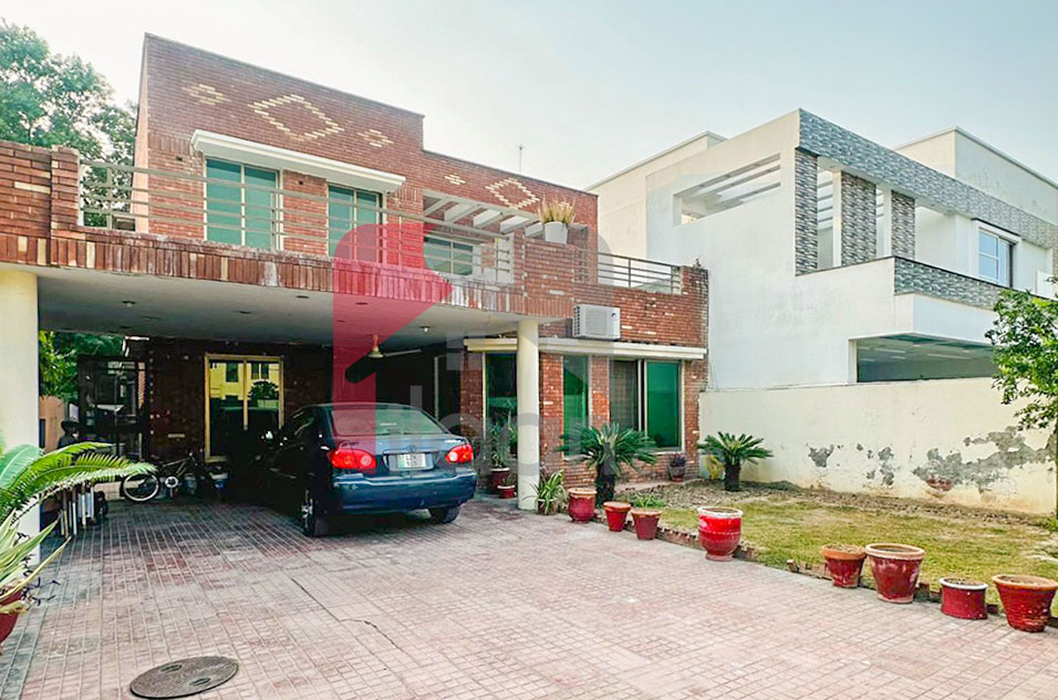 15 Marla House for Sale in Sector C, Bahria Town, Lahore