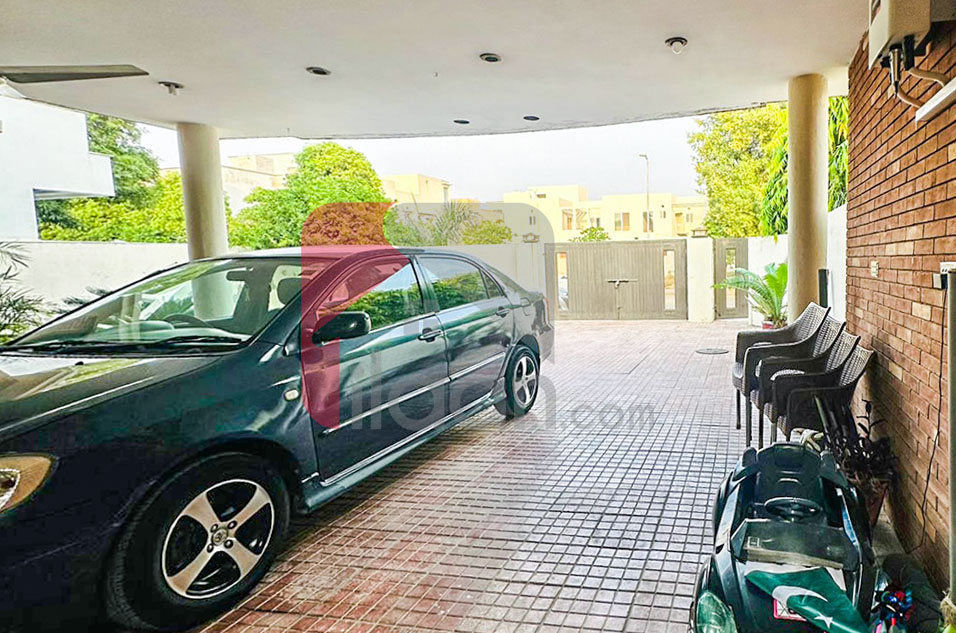 15 Marla House for Sale in Sector C, Bahria Town, Lahore