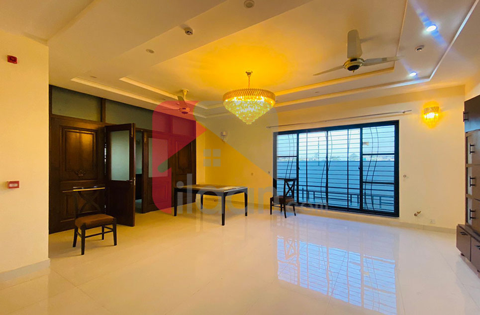 1 Kanal House for Rent in Phase 8 - Commercial Broadway, DHA Lahore