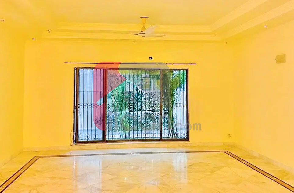 2 kanal house for rent in Phase 1 DHA Lahore