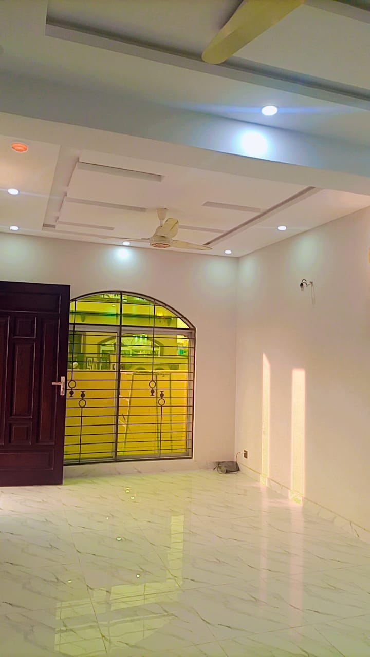 5 marla house for sale in Rahbar - Phase 2 DHA Lahore