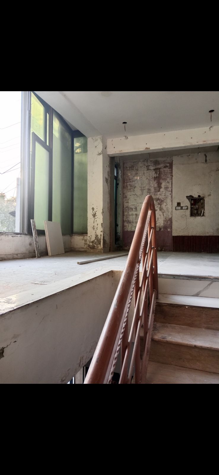 1,350 Sq.ft Plaza for Rent on MM Alam Road, Gulberg 3, Lahore