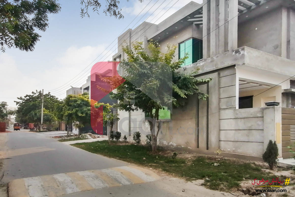 10 marla plot for sale in Canal Garden Lahore