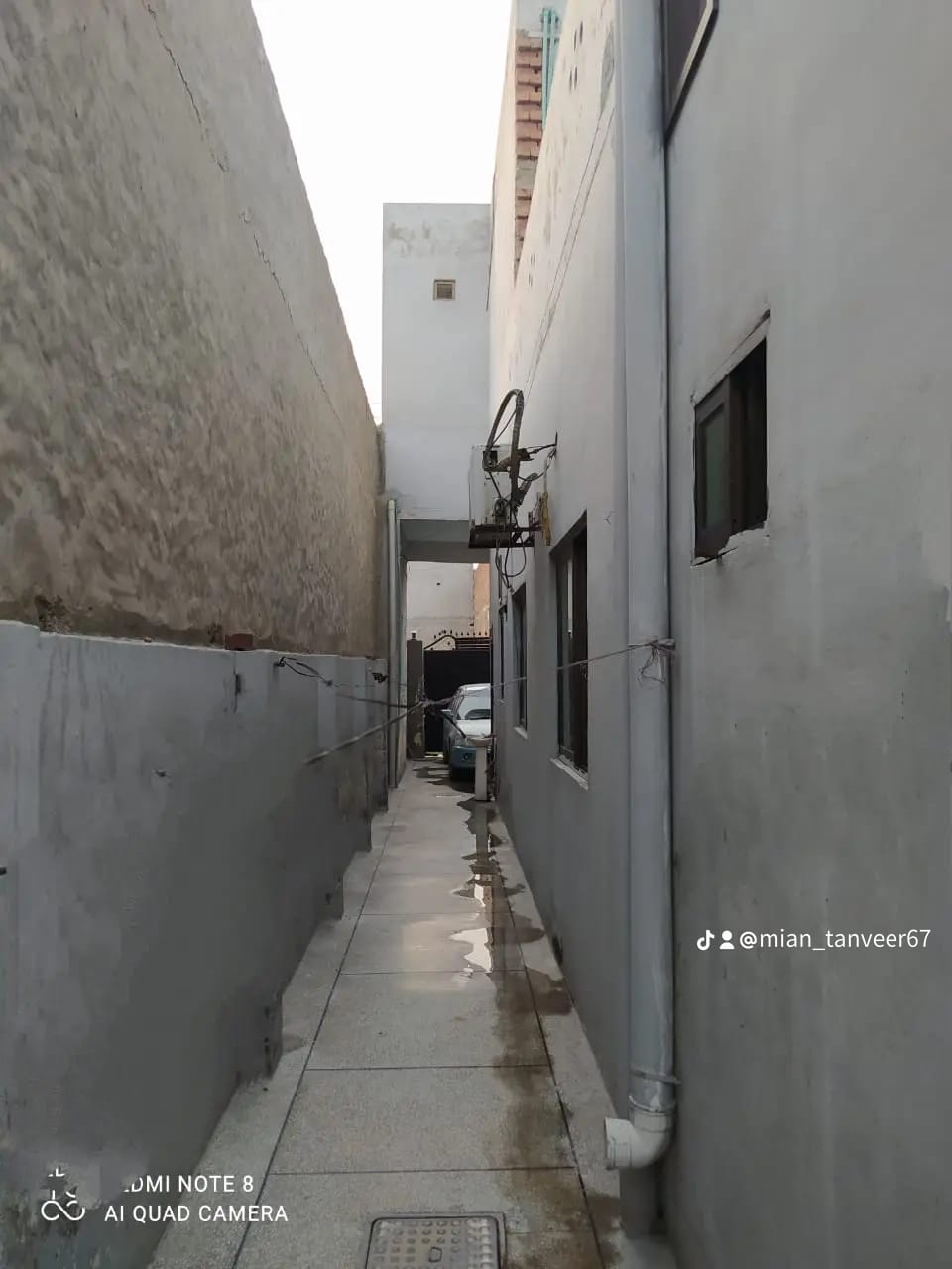 10 Marla House for Sale in Elite Town, Lahore