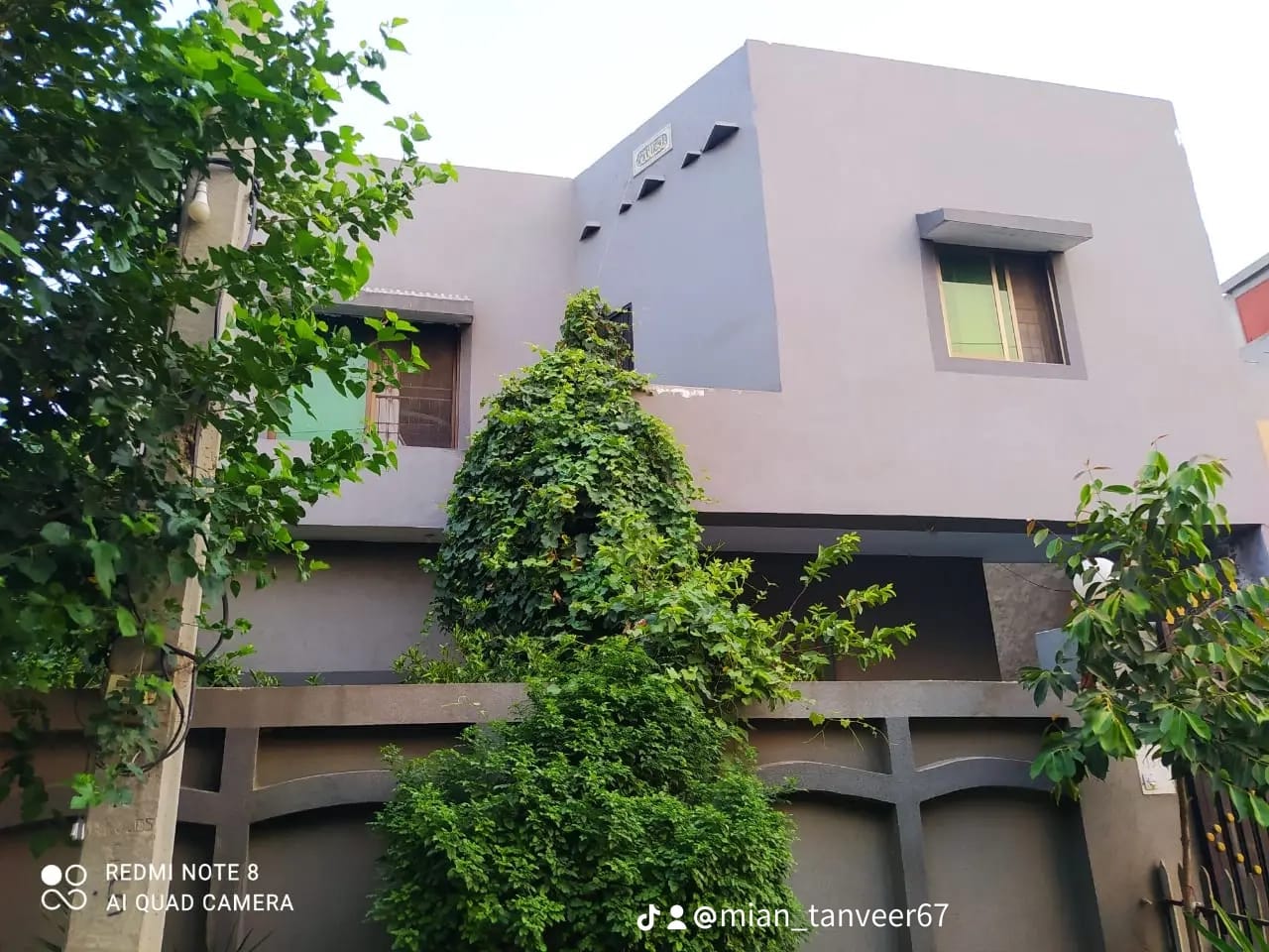 10 Marla House for Sale in Elite Town, Lahore