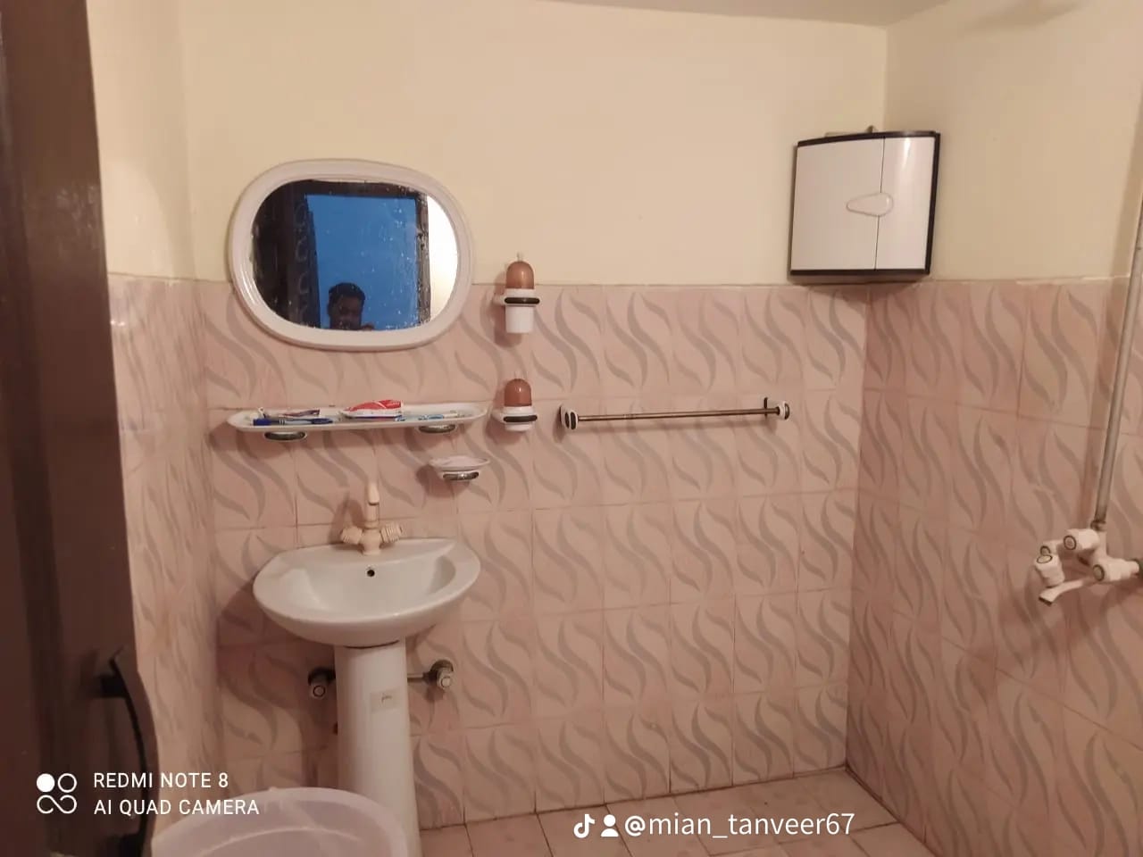 10 Marla House for Sale in Elite Town, Lahore