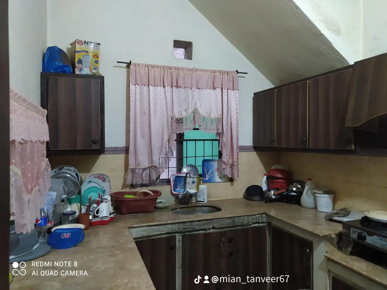 10 Marla House for Sale in Elite Town, Lahore