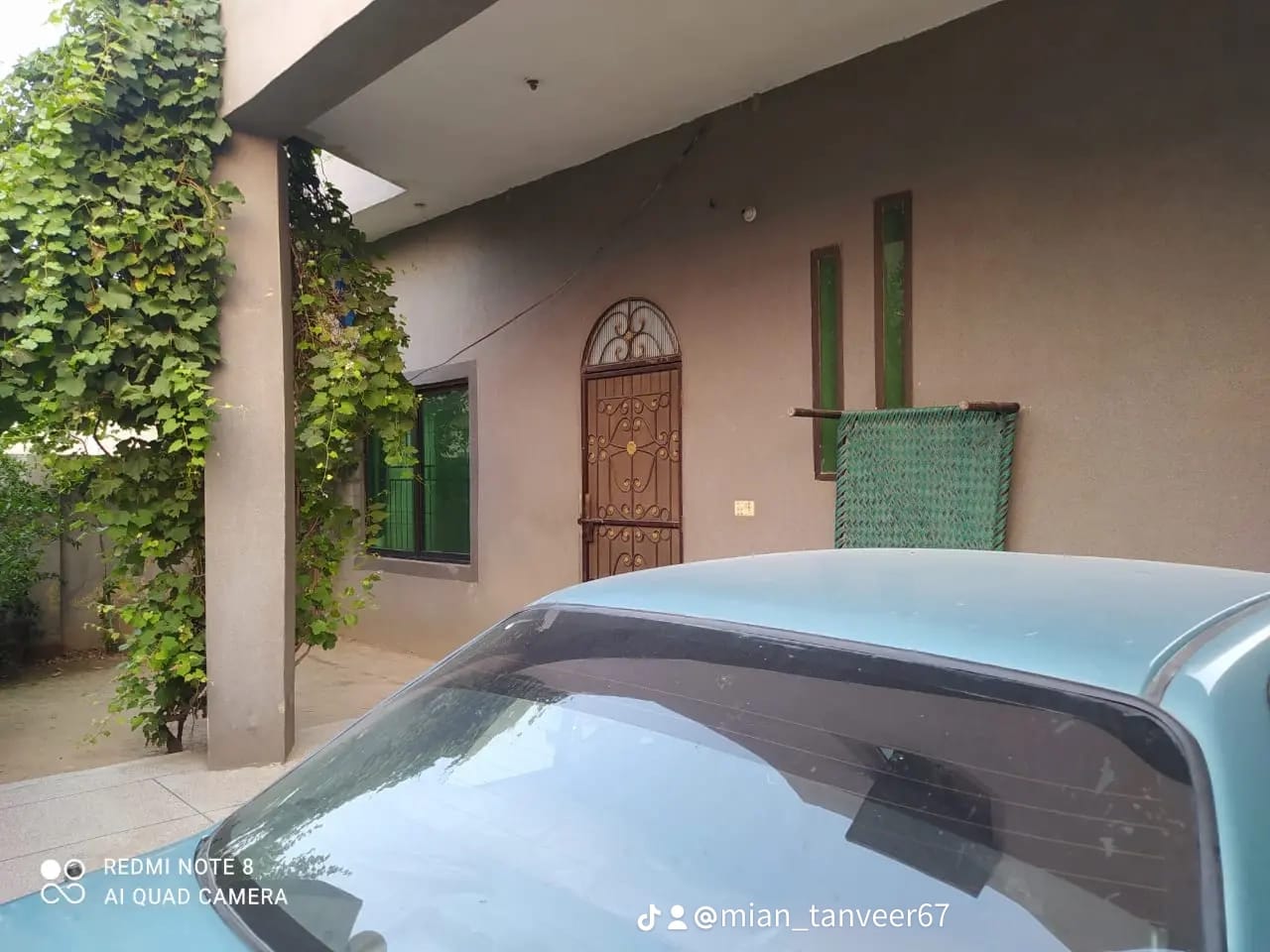 10 Marla House for Sale in Elite Town, Lahore