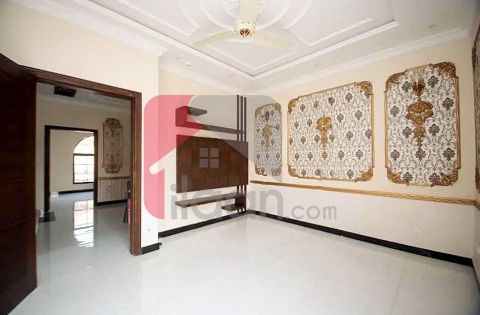 10 Marla House for Sale in Block M, Phase 8 - Air Avenue, DHA Lahore