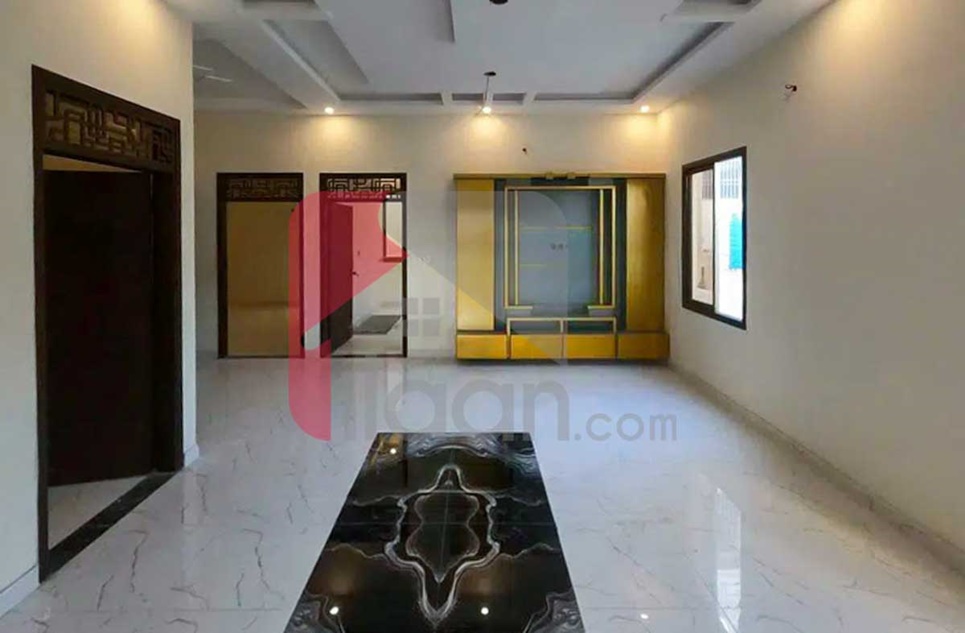 240 Sq.yd House for Sale (First Floor) in Block 3, Gulistan-e-Johar, Karachi