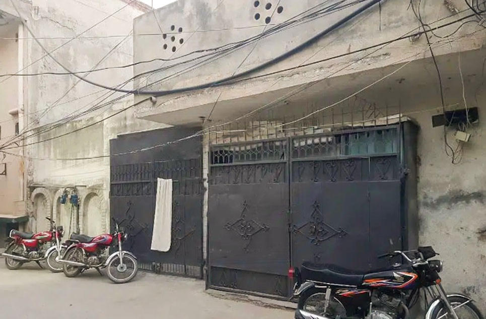 9 Marla House for Sale in Walton Road, Lahore