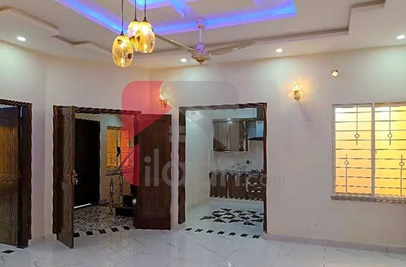 8 Marla House for Sale in College Road, Lahore