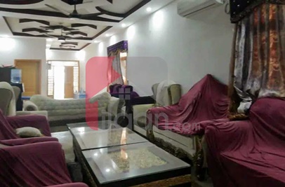 300 Sq.yd House for Sale (First Floor) in Block 7, Gulistan-e-Johar, Karachi
