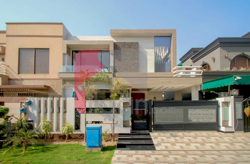 10 Marla House for Sale in Bankers Avenue Cooperative Housing Society, Lahore