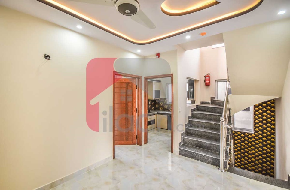 10 Marla House for Sale in Bankers Cooperative Housing Society, Lahore