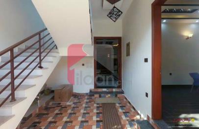 400 Sq.yd House for Sale (First Floor) in Block 2, Gulistan-e-Johar, Karachi