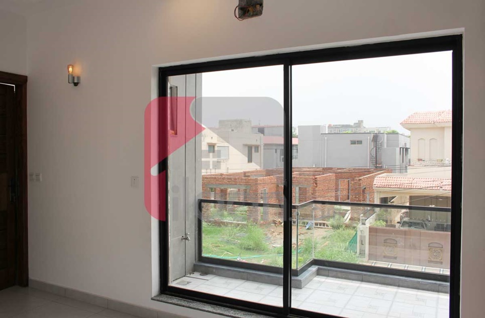10 Marla House for Sale in Block L, Phase 8 - Air Avenue, DHA Lahore