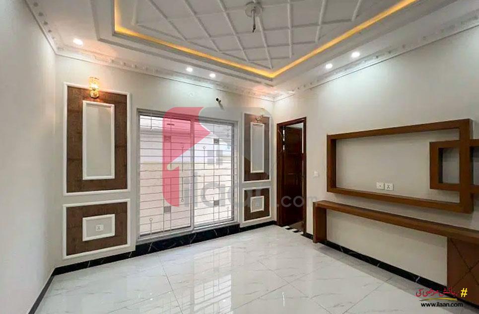 10 Marla House for Sale in Tip Sector, Canal Garden, Lahore
