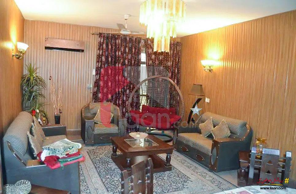 10 Marla House for Sale in Cavalry Ground, Lahore