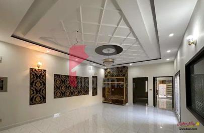 10 Marla House for Sale in Nasheman-e-Iqbal, Lahore