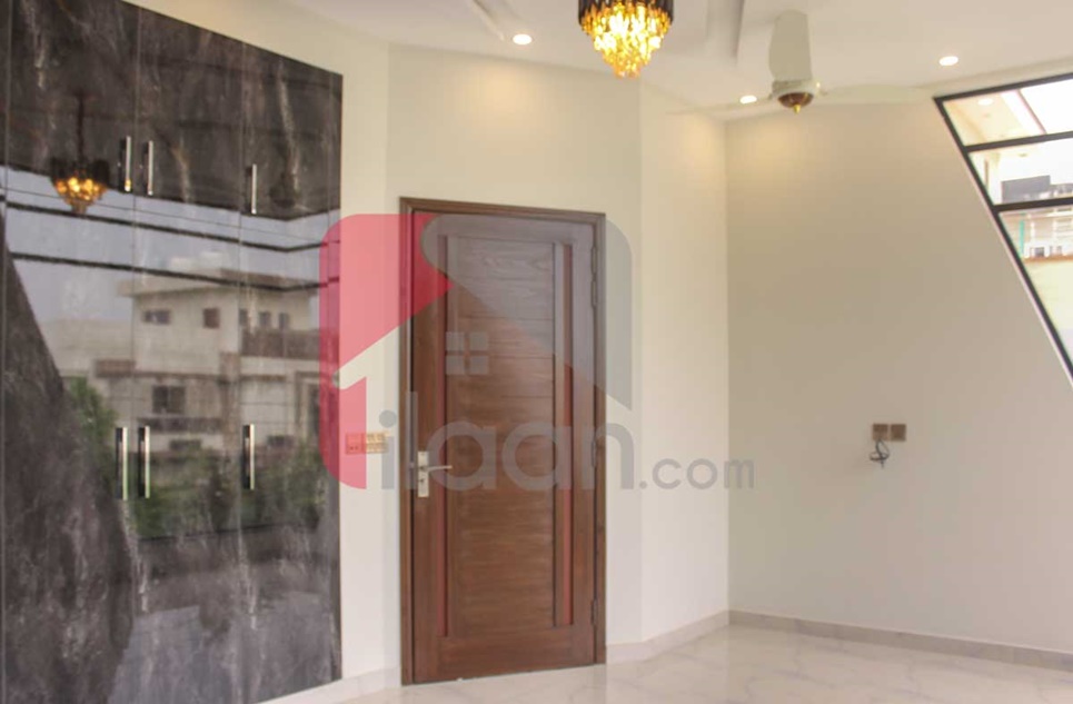 10 Marla House for Sale in Block E, Formanites Housing Scheme, Lahore