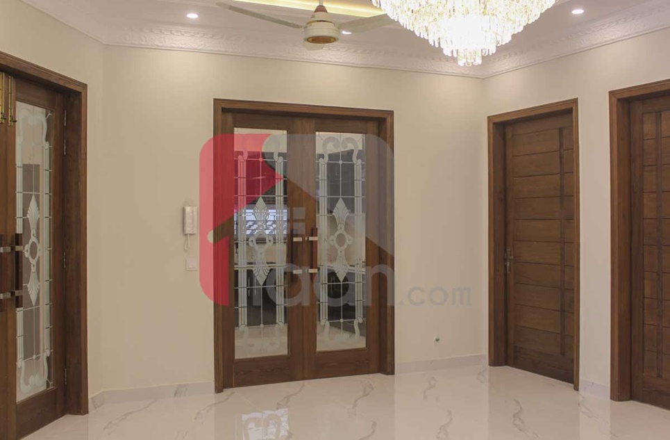 10 Marla House for Sale in Block M, Formanites Housing Scheme, Lahore