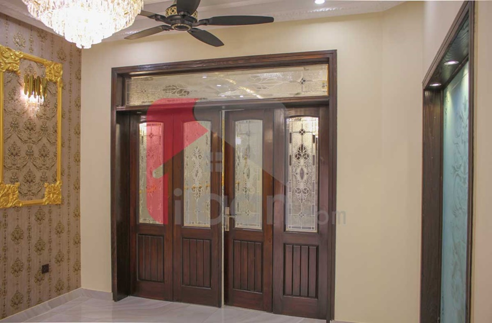 10 Marla House for Sale in Johar Block Block, Sector E, Bahria Town, Lahore
