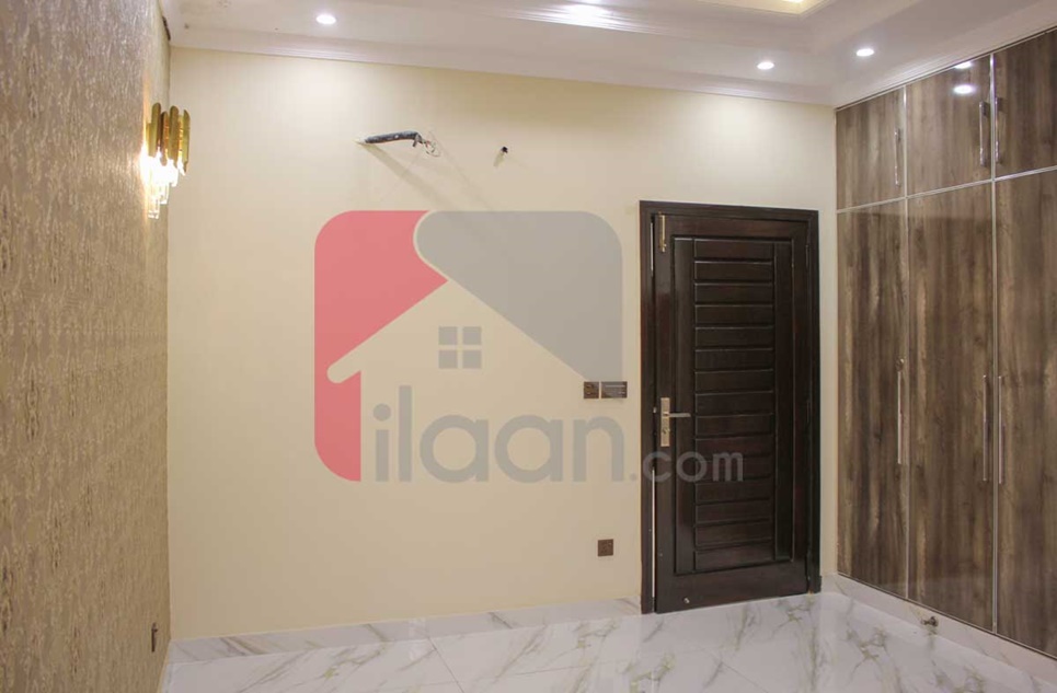 10 Marla House for Sale in Johar Block Block, Sector E, Bahria Town, Lahore